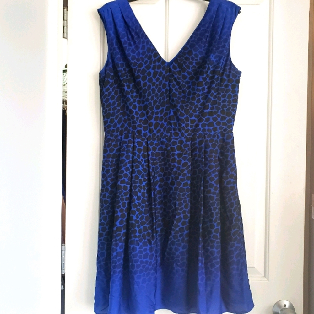 Sleeveless dress Sz10